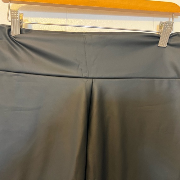 Pleather Black tights - Picture 2 of 4